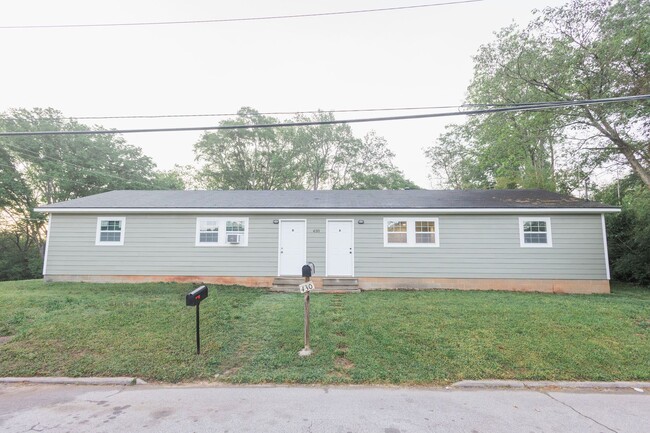 Primary Photo - 430 Bell St