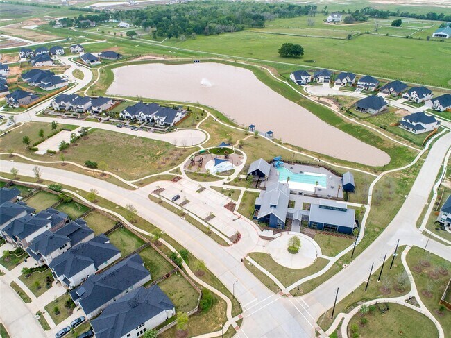 Building Photo - 32018 Crested Knl Ct