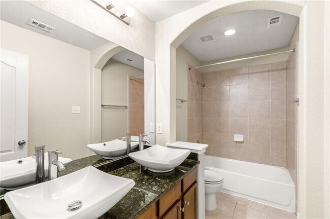 Building Photo - 506 Bluehaw Dr