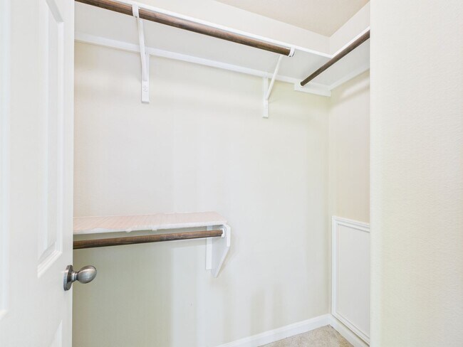 Building Photo - Sendero Springs