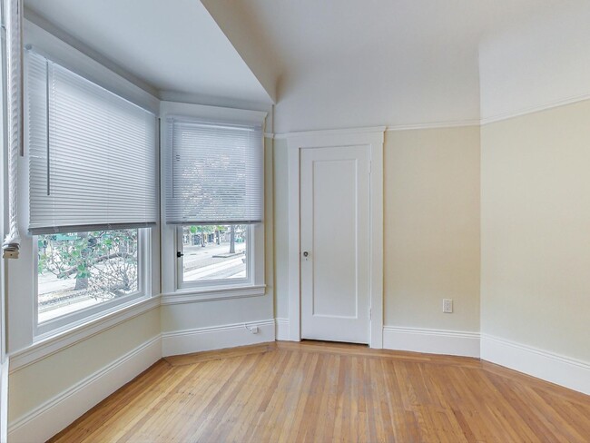 Building Photo - Bright, Renovated 1BD with In-Unit W/D and...