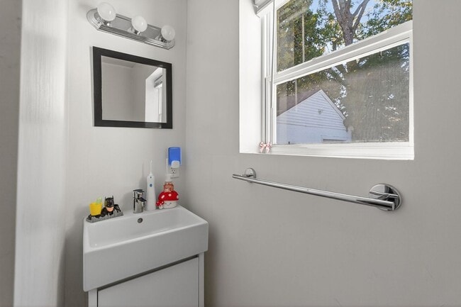 Building Photo - 777 Marvin Ave