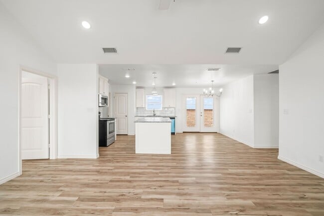 Building Photo - Country Living In Idalou ISD!