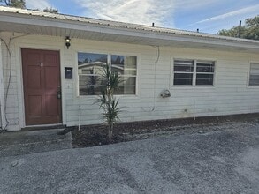 Building Photo - 2 bed 1 bath