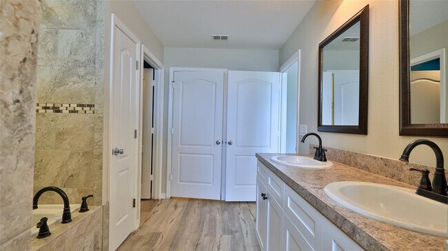 Building Photo - 441 White Coral Ln