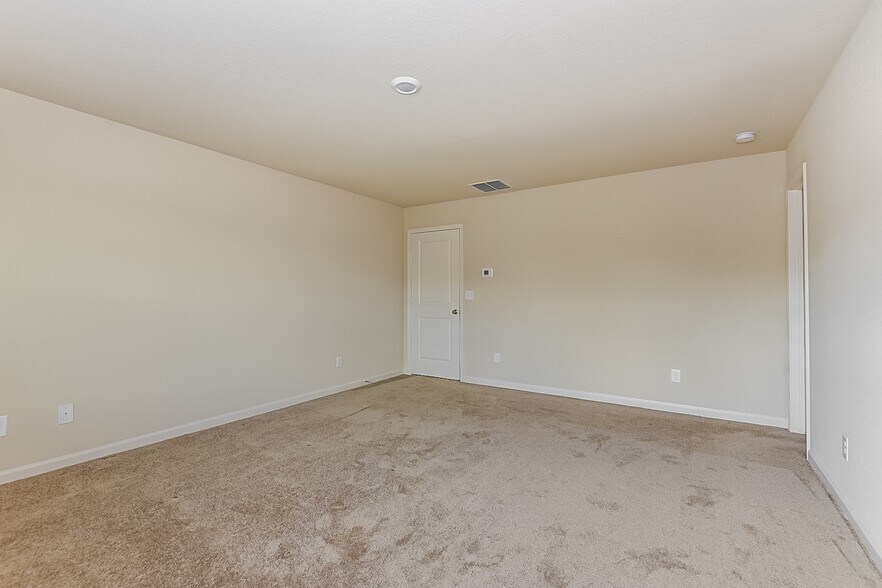 Building Photo - 154 Innis Brk Cir