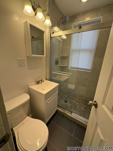 Building Photo - 111 Park Dr