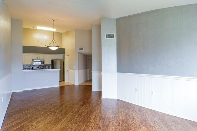 Building Photo - 4135 Residence Drive