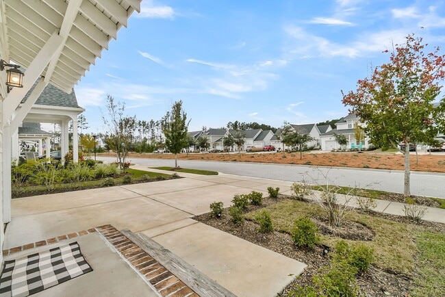 Building Photo - Must See Beautiful 3BR Home in Nexton with...