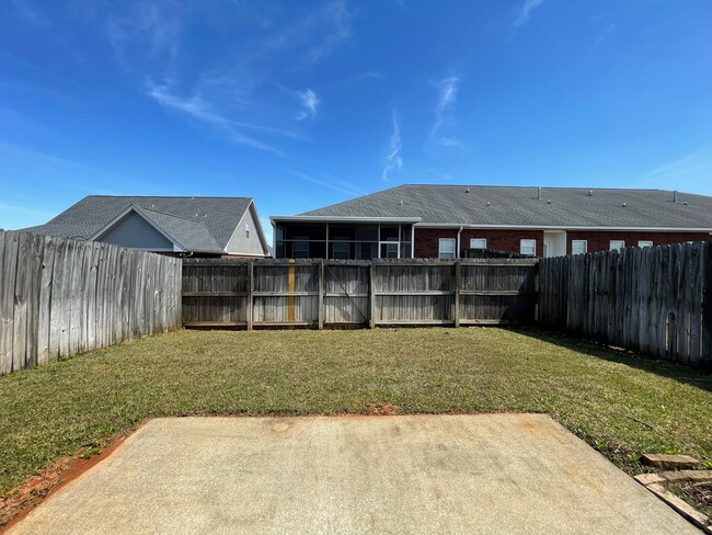 Building Photo - Cotton Creek - One Story Townhome!