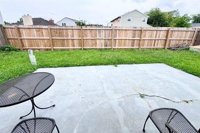 Building Photo - 3511 Palm Grove Dr