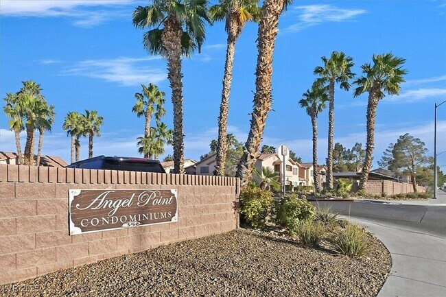 Building Photo - 350 S Durango Dr
