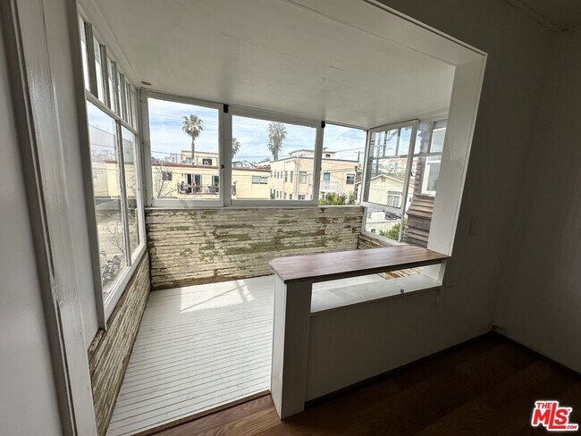 Building Photo - 49 Dudley Ave