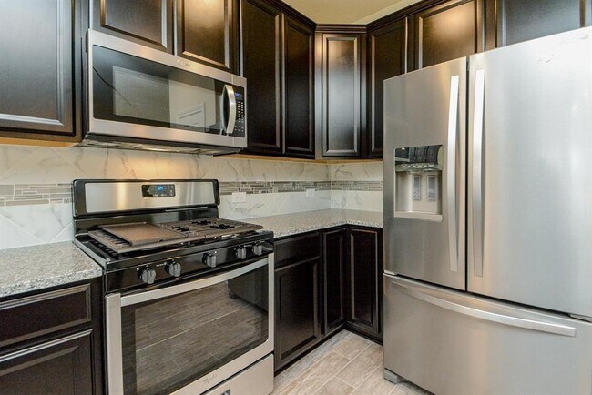 Building Photo - 9731 Birdsnest Ct