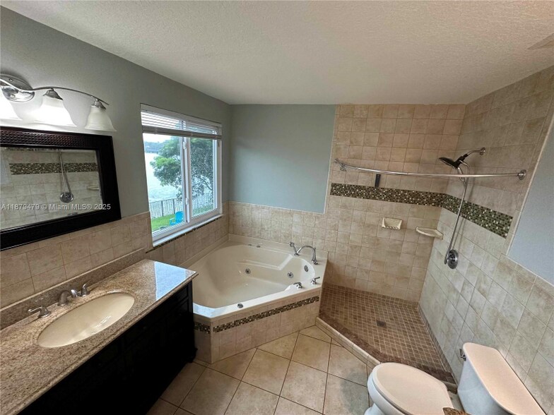 Building Photo - 2611 Regalia Way