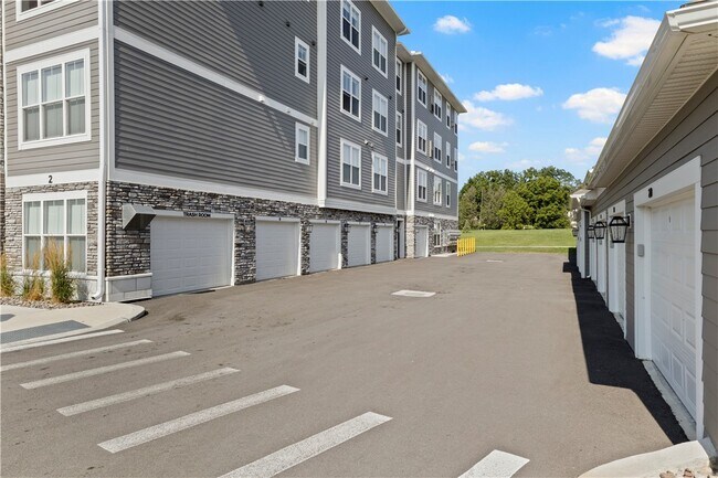 Building Photo - 200 Dunnwood Grn Ln