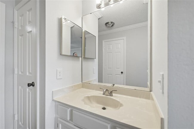 Building Photo - 4304 Clubside Dr
