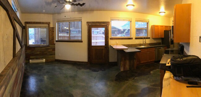 Building Photo - 283 Jumbo Vis Wy