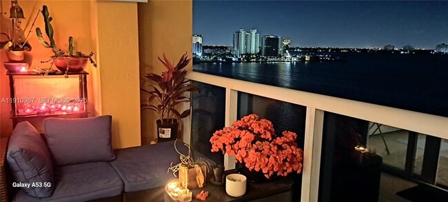 Building Photo - 1625 Kennedy Cswy