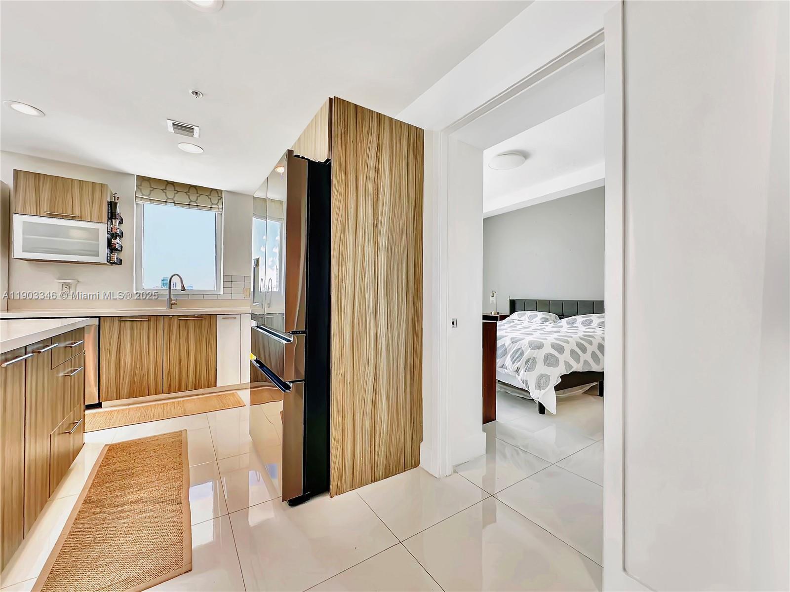 Building Photo - 6301 Collins Ave