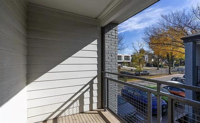 Building Photo - 1925 Moser Ave