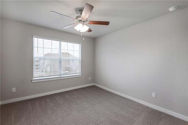 Building Photo - 17502c Bay Skipper Dr