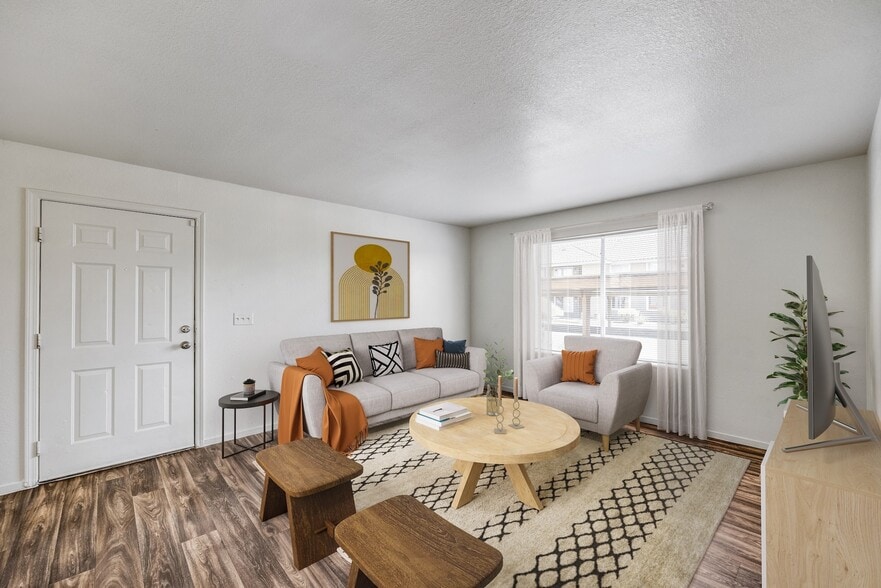 Living Room - Portola Del Sol