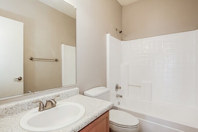 Building Photo - 735 E Michigan Ave