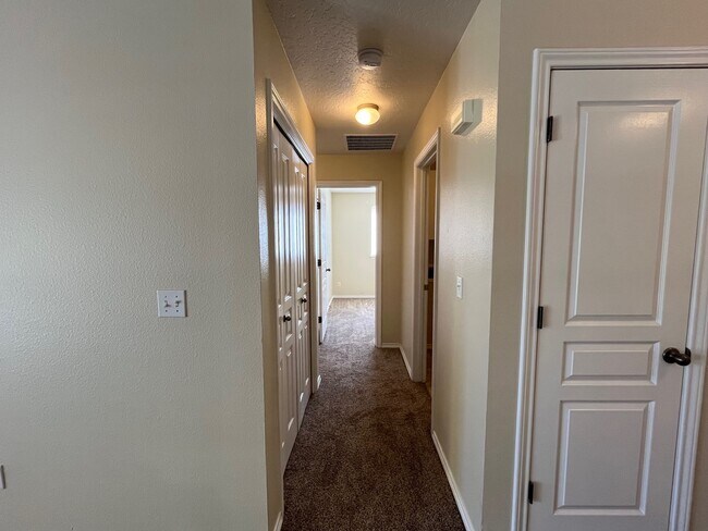 Building Photo - 16426 N Asbury Dr