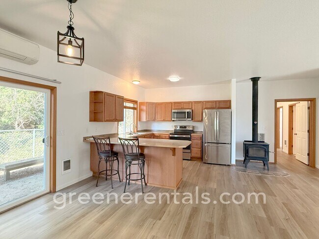 Building Photo - Spacious 2BR/2BA Rambler in Tumwater