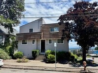 Building Photo - Stunning Custom Duplex-TH w/view deck