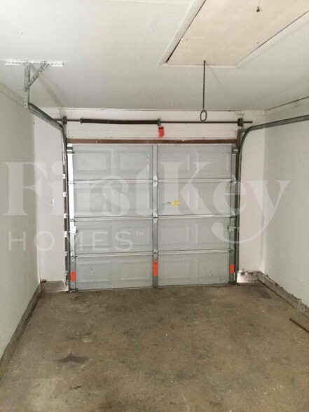 Building Photo - 5227 Adams Rd