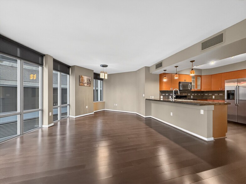 Building Photo - 819 Virginia St