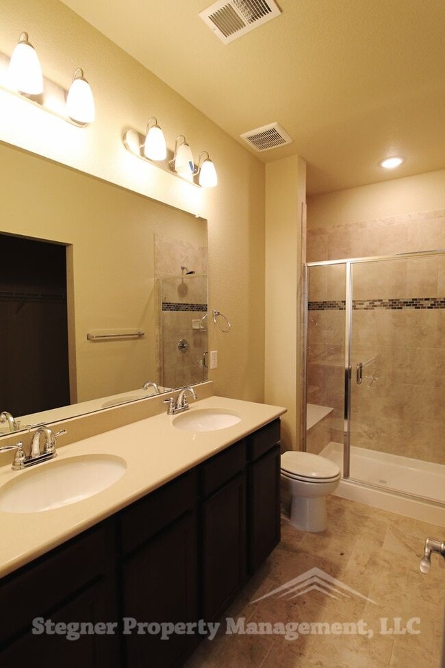Building Photo - Great Townhome in Southeast Fort  Collins
