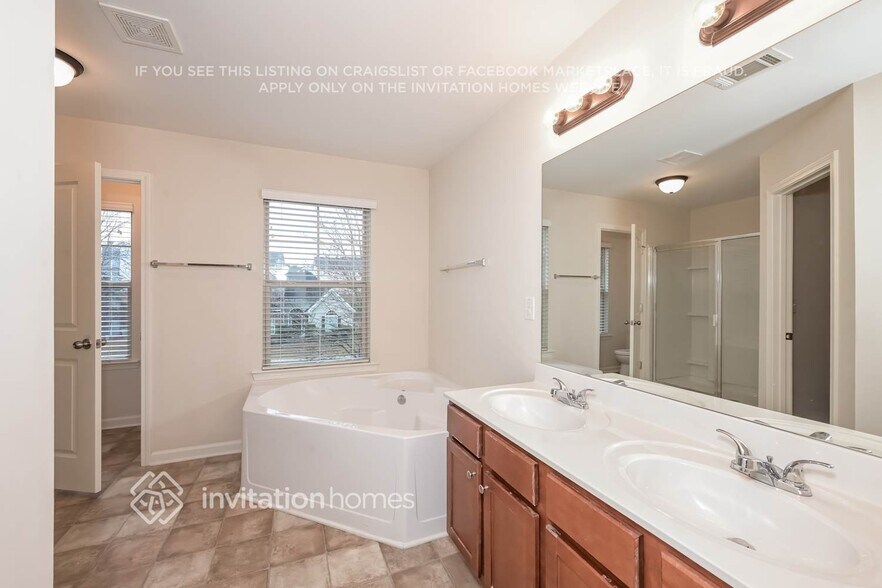 Building Photo - 1472 Ewing Farm Dr