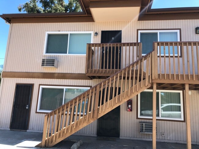 Building Photo - 9906 Buena Vista Dr