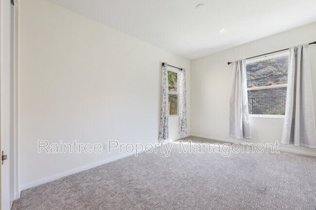 Building Photo - 1735 Avenida Regina