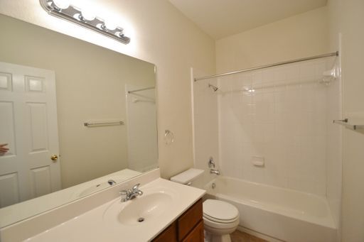 Building Photo - Alamo Ranch - 3/2