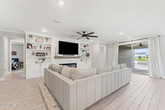 Building Photo - 324 Windley Dr