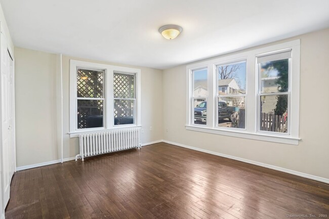 Building Photo - 139 Edgefield Ave