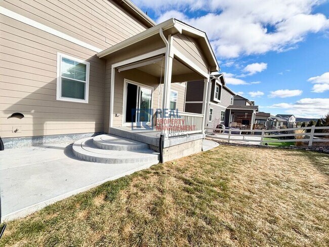 Building Photo - 2051 Rosette Ln