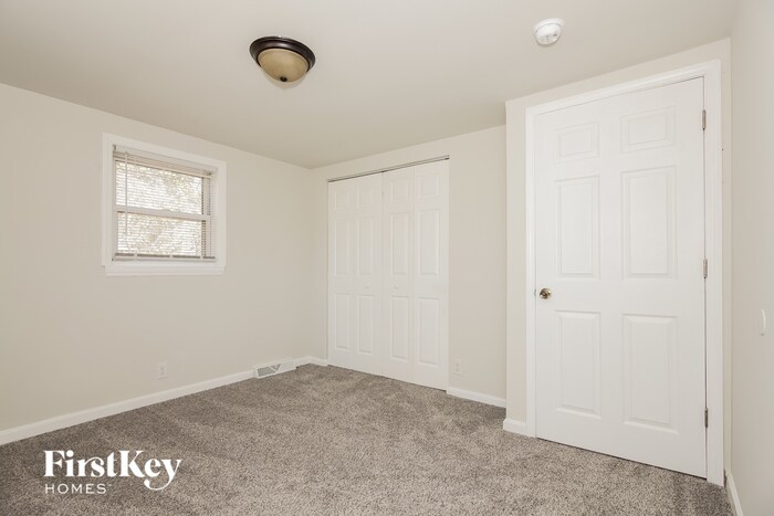 Building Photo - 1208 Redland Dr