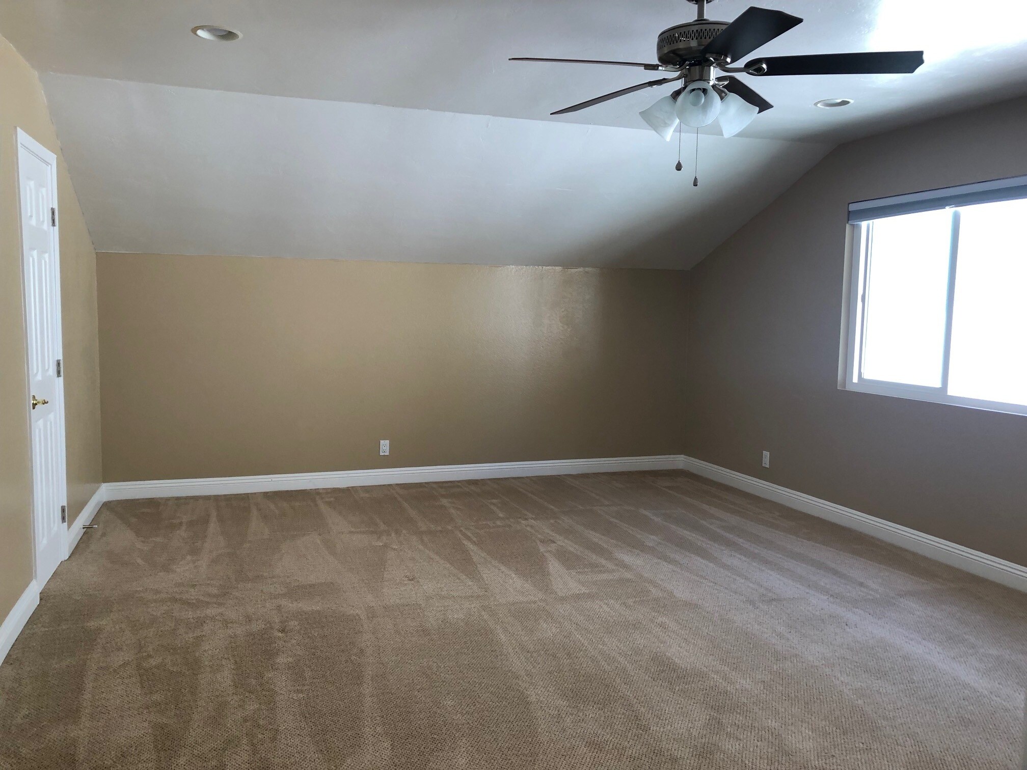 Building Photo - 33062 Santiago Dr