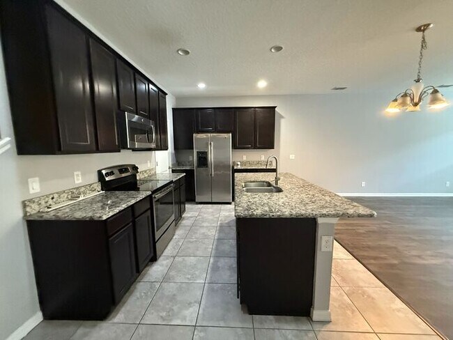 Building Photo - 7681 Ripplepointe Way