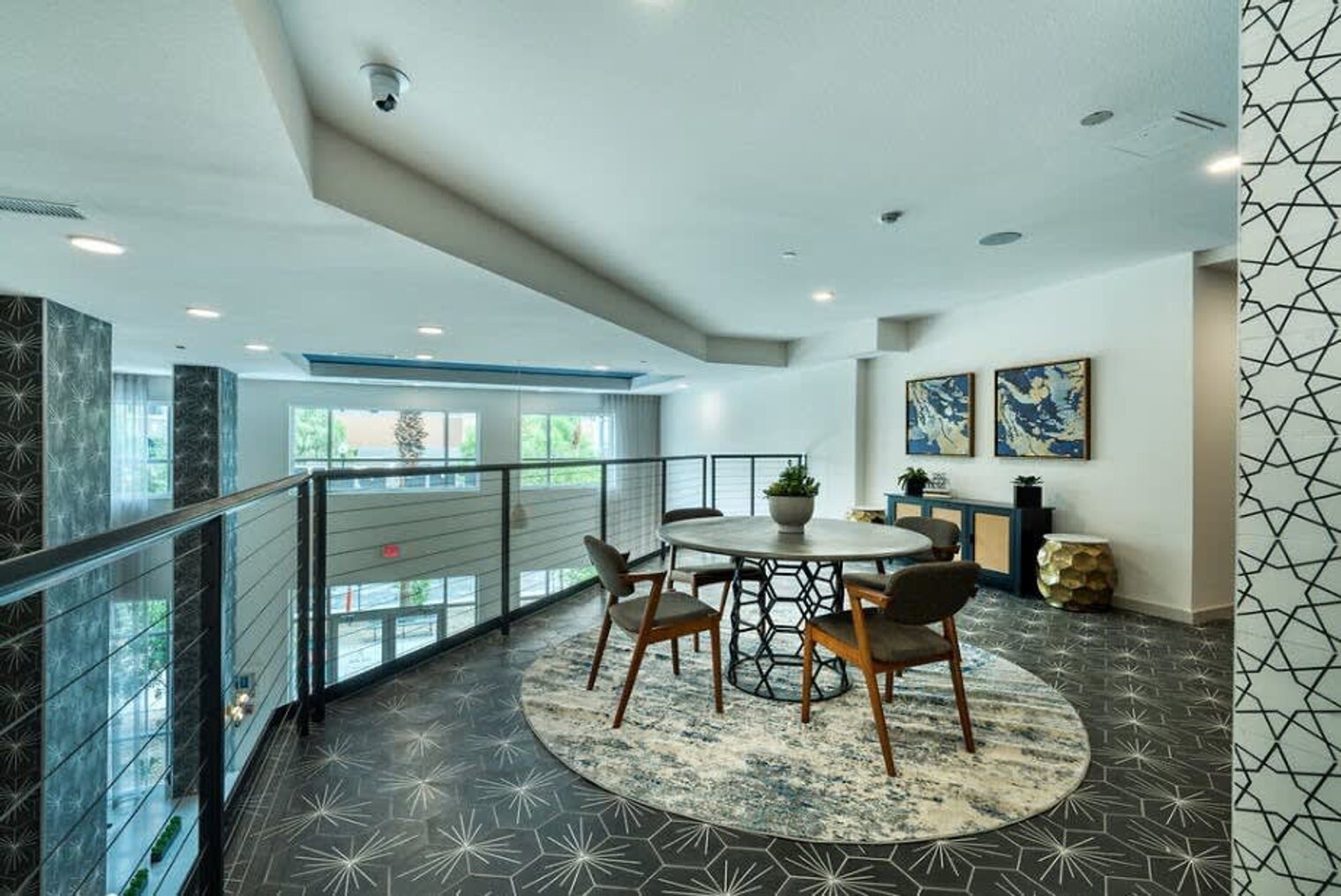 Building Photo - 390 N 2nd Ave