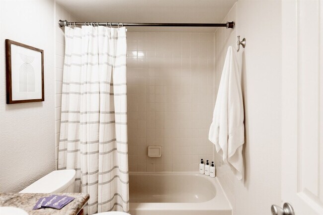 Building Photo - 6380 S Boston St