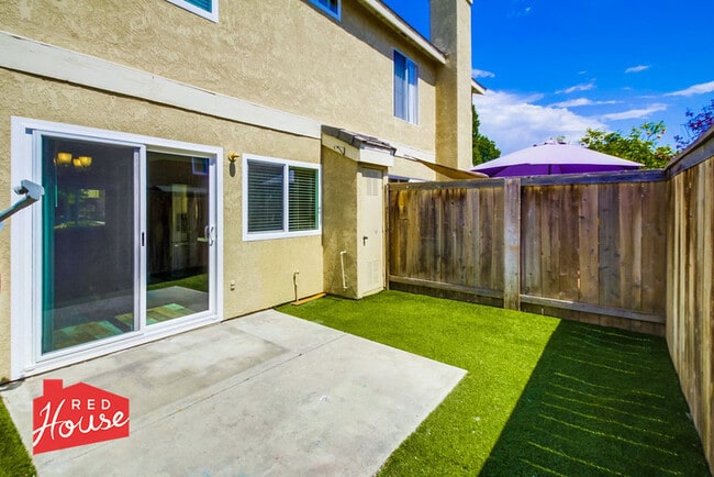Building Photo - 3607 Caminito Carmel Landing