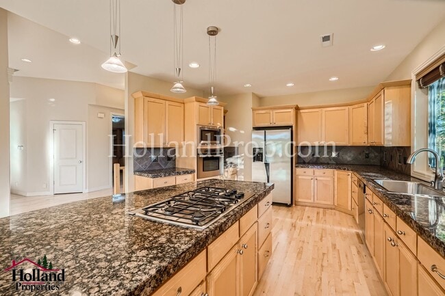 Building Photo - Gorgeous Single Home in Great location!!!