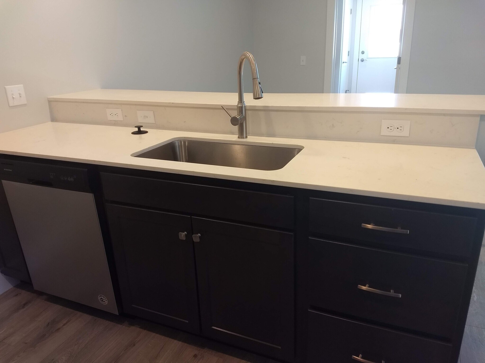 Farmhouse sink and quarts counters - 712 N 12th St