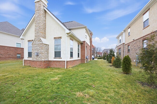 Building Photo - 8057 Pleasant Dr